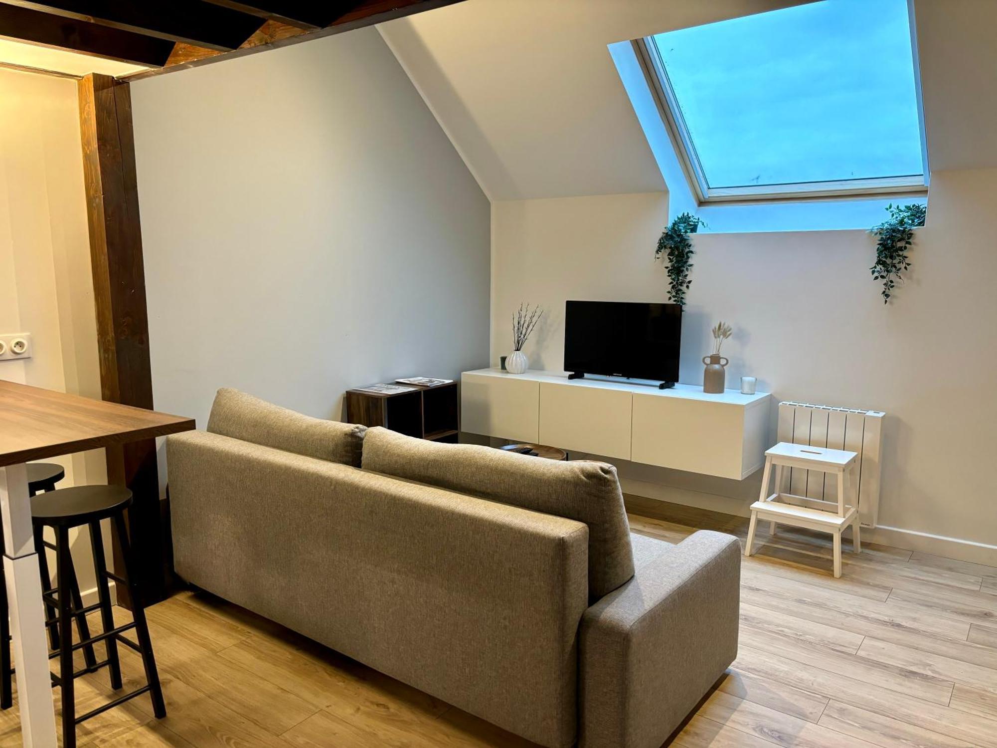 Apartamento Le Petit Jardin, Proche Gare, Hyper Centre Cambrai Exterior foto
