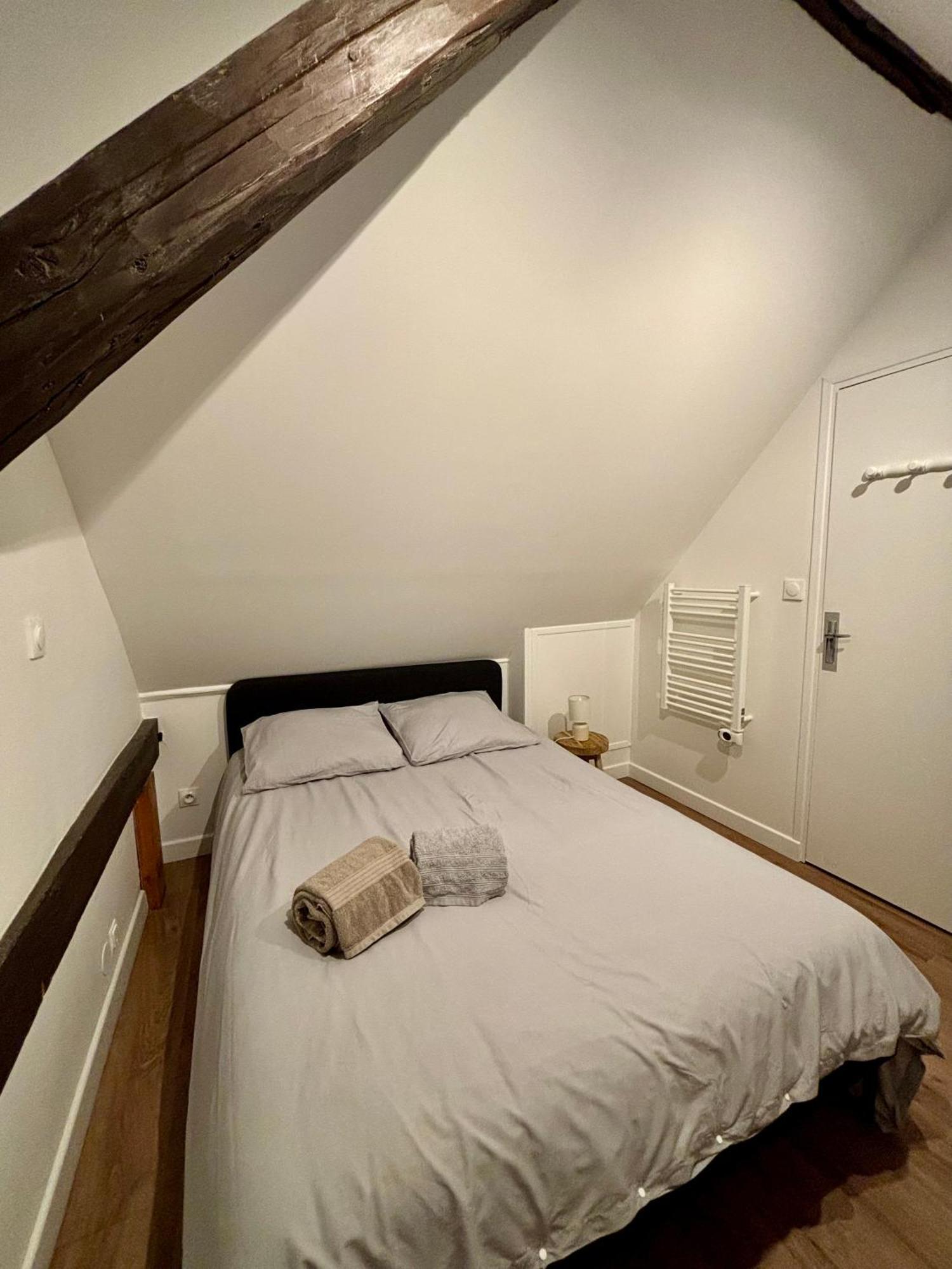 Apartamento Le Petit Jardin, Proche Gare, Hyper Centre Cambrai Exterior foto